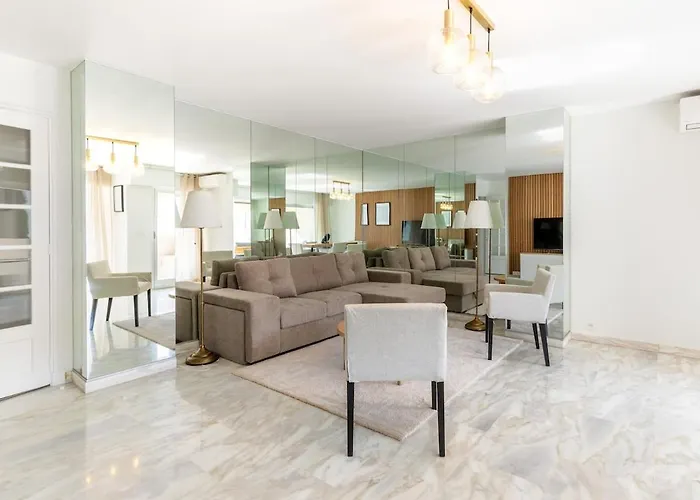 Luxurious With Sea And Carlton View